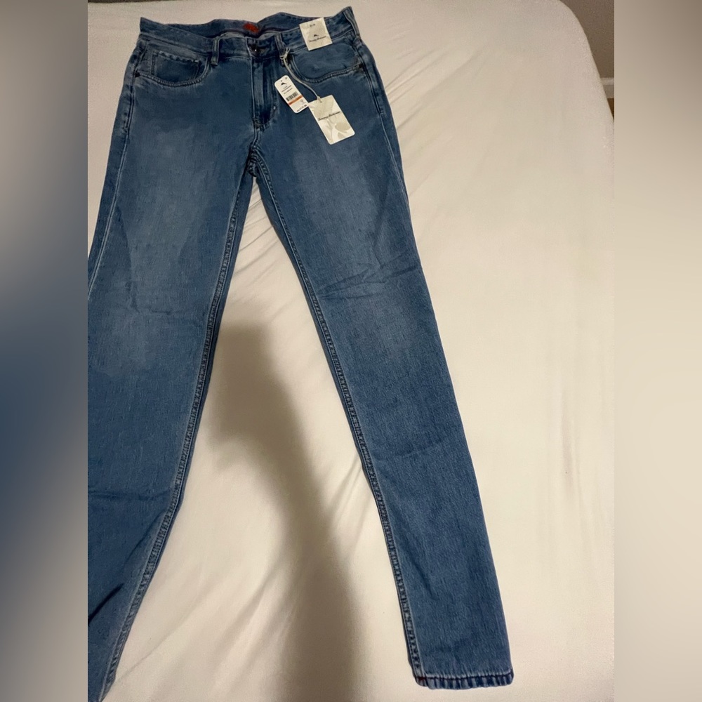 New Men’s Tommy Bahama Cayman Island Relaxed Jeans (Size 33 x 34)